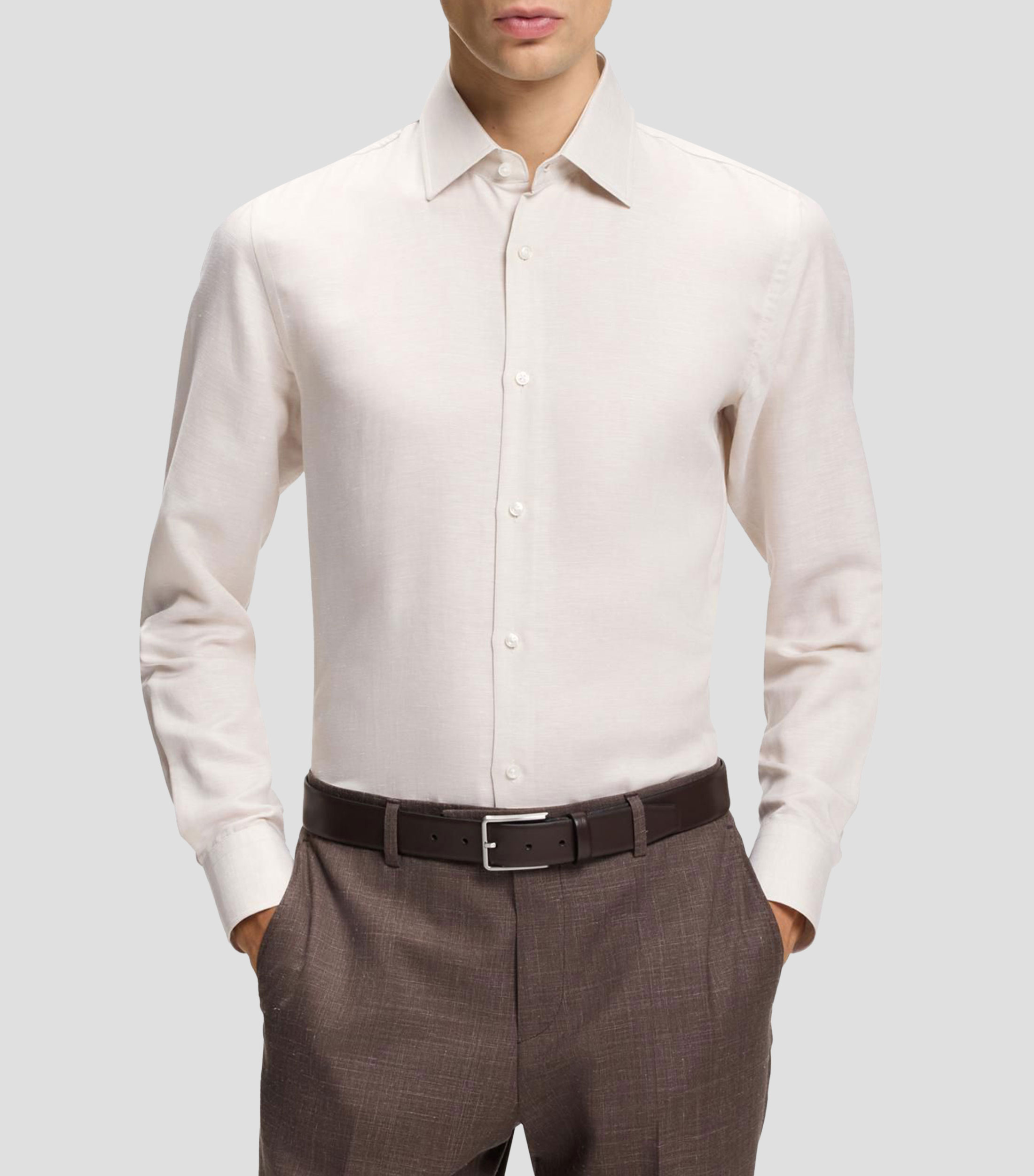 Camisa slim en sarga de lino Hombre